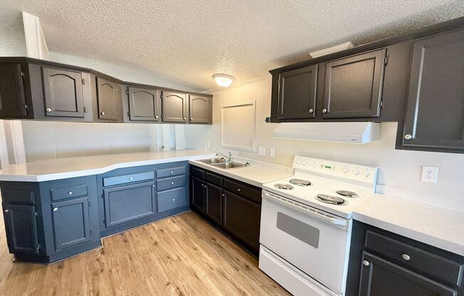 Pet-Friendly 5-Bedroom Near CSU Pueblo