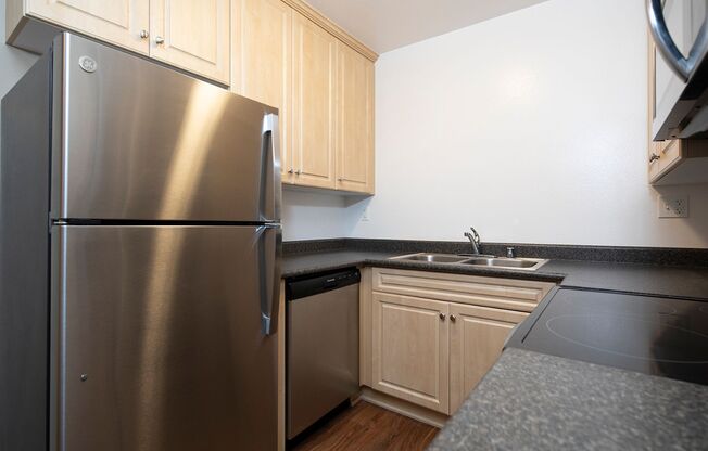 2 beds, 1 bath, 790 sqft, $2,150, Unit 1441 - D