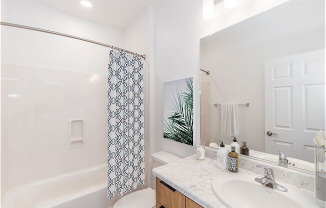 3 beds, 2.5 baths, 1,322 sqft, $1,699, Unit 202