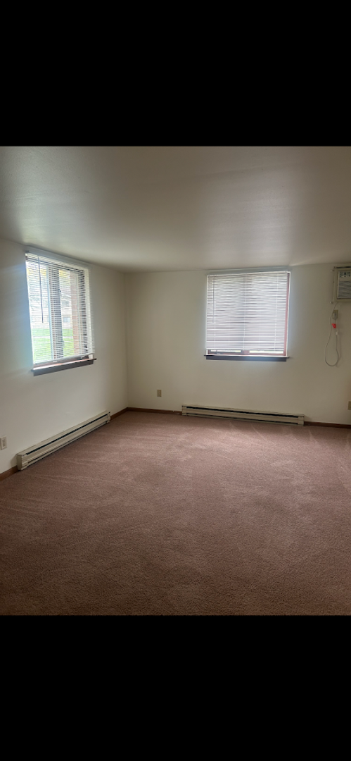 1 bed, 1 bath, $1,100, Unit 3806