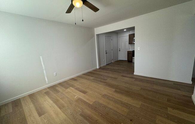 Cute 2 bedroom 1 bathroom Home!