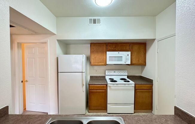 2 beds, 2 baths, $1,550, Unit #1130