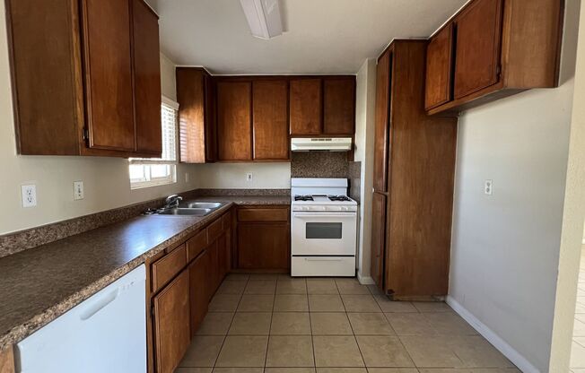 2 beds, 1 bath, $1,770