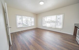 2 beds, 1 bath, $1,975, Unit 100