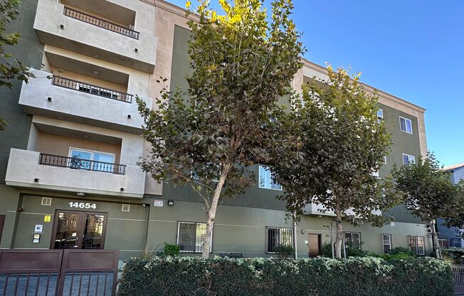 Yaya Nordhoff Apartments