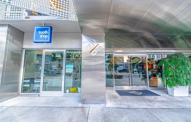 2 beds, 2 baths, 1,353 sqft, $5,500, Unit 1010