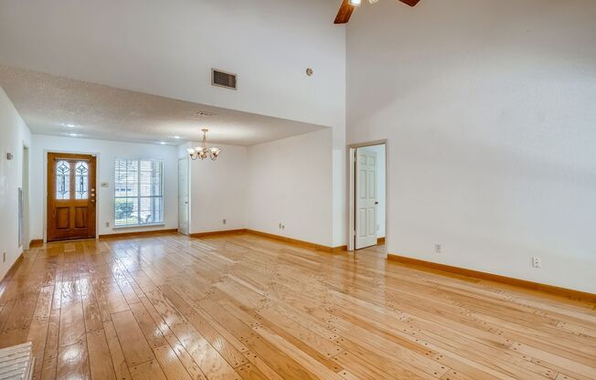 Rare 2 BR/ 2 BA Townhouse in Northwest Hills / Charleston Place (78731)