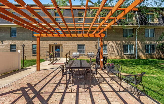 patio area at The Edge at Arlington