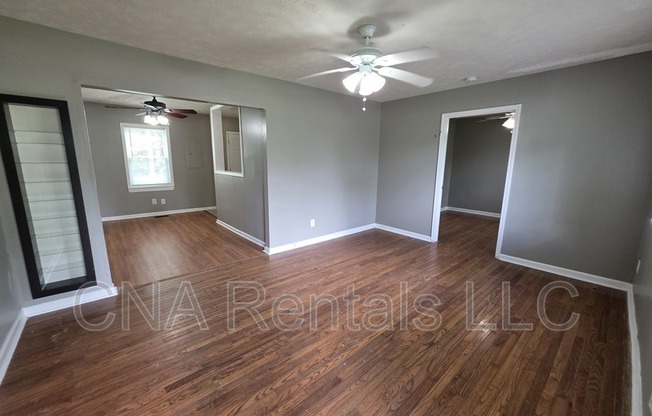 112 E ACRES DR SE