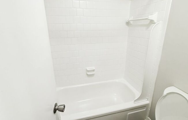 1 bed, 1 bath, 672 sqft, $1,175, Unit 2010-01