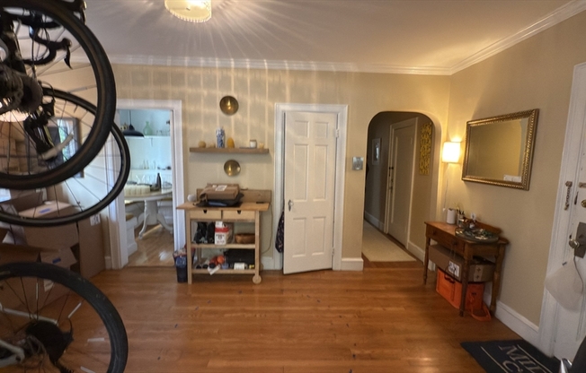 17 MONMOUTH CT