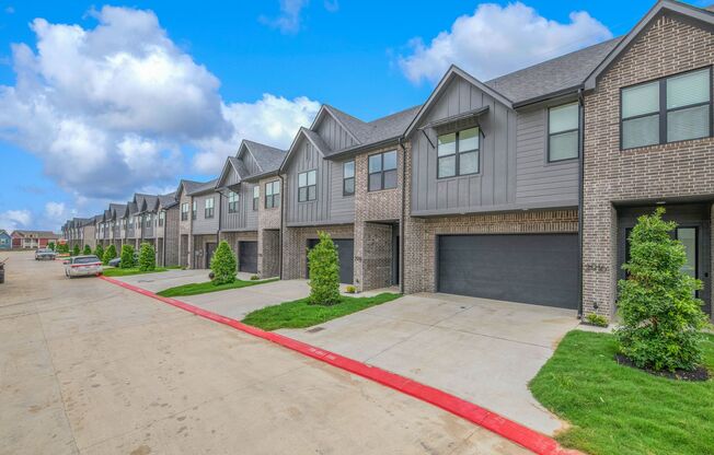 AVAILABLE IMMEDIATELY!!!  Gorgeous Brand NEW 4 Bedroom 4.5 Bathroom Townhome at The Urban