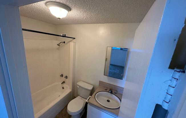 Studio, 1 bath, 210 sqft, $987, Unit 902