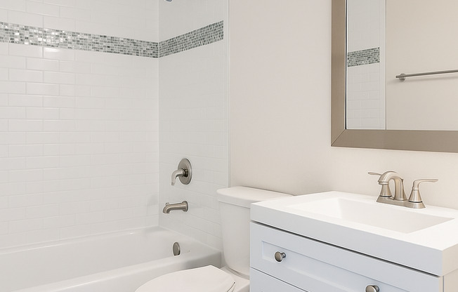 2 beds, 1 bath, 840 sqft, $1,850, Unit 2708 - 6C