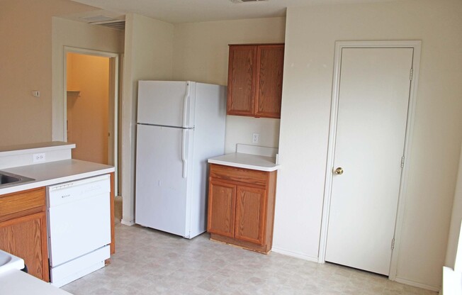 3 beds, 2 baths, $1,900