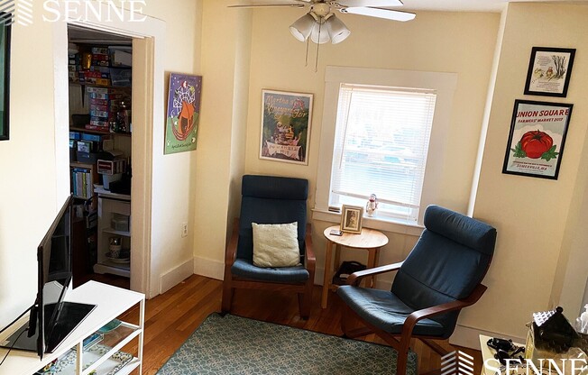 16 EVERGREEN SQ
