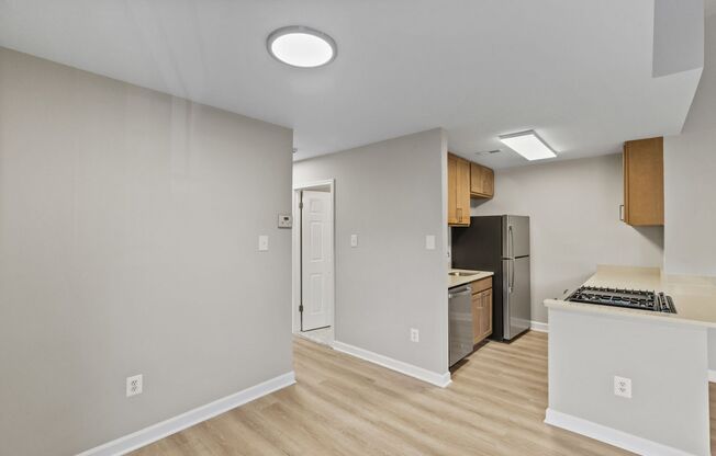 Renovated all new!! - Open Concept. Top Level Condo. Close to BWI, Ft. Meade & NSA.
