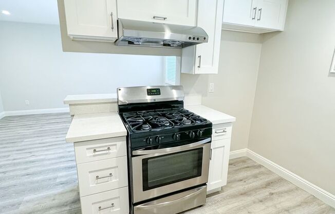 1 bed, 1 bath, 700 sqft, $2,150, Unit 11