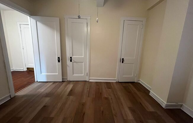 2 beds, 1 bath, 1,245 sqft, $2,000, Unit Old King Edward 58