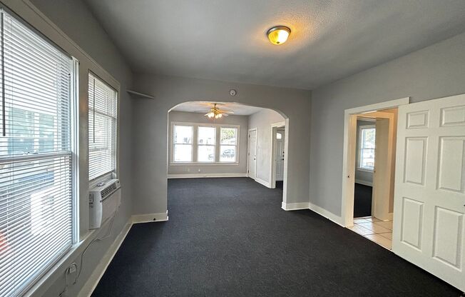 2 beds, 1 bath, $1,195