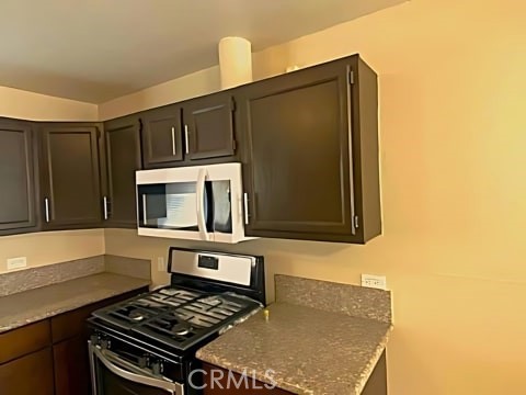 2 beds, 2 baths, 1,000 sqft, $2,975