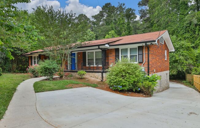 "Stunning 5-Bed, 3-Bath Haven with Sunroom - Tour Today!"