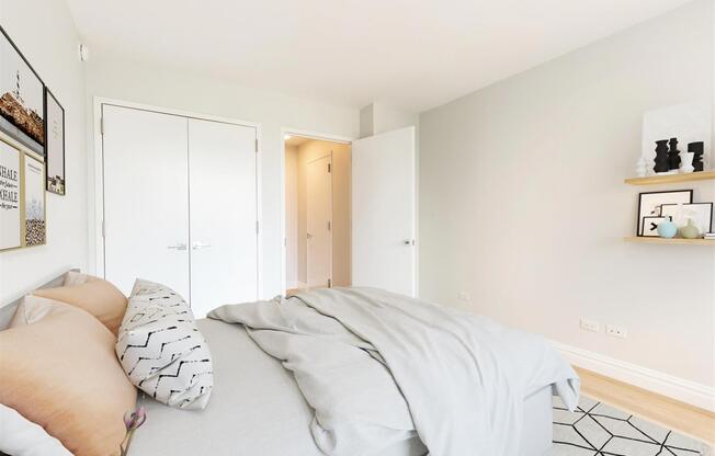 235 W 48th St