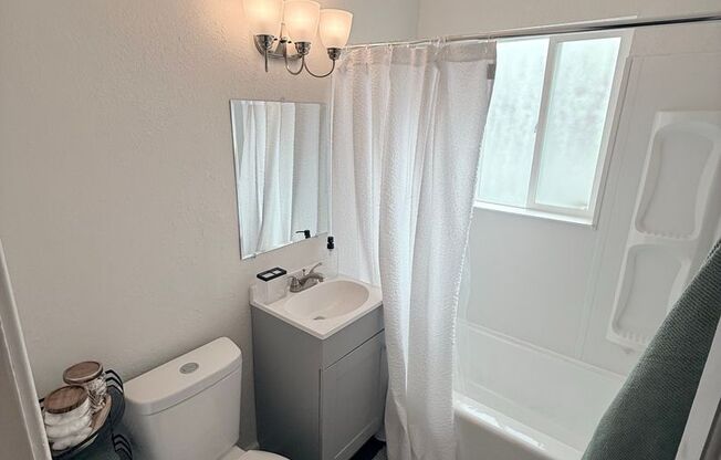 Studio, 1 bath, 325 sqft, $625, Unit 332-05
