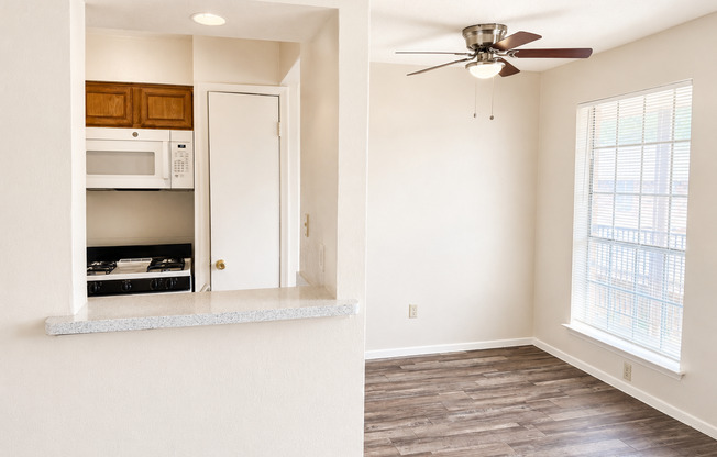 1-Bedrooms from $950 | Tour & Get $300 Move-In Credit!
