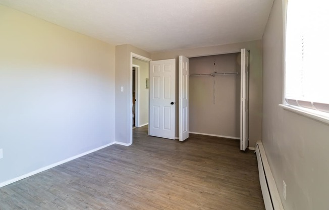 Second bedroom with carpeting