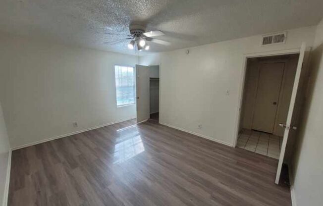 1 bed, 1 bath, 650 sqft, $1,259, Unit SUX-315