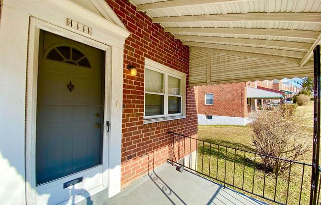 Charming 3BD/1.5BA Townhome w/ Communal Parking in West Hills, MD!