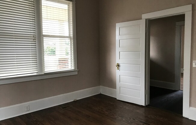 3 beds, 1 bath, $1,400