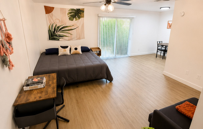 Studio, 1 bath, $1,095, Unit MV C 4