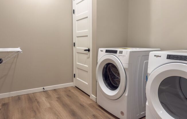 1 bed, 1 bath, 975 sqft, $2,224, Unit 4390-1