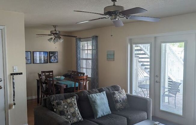 5116 Beach Dr SE