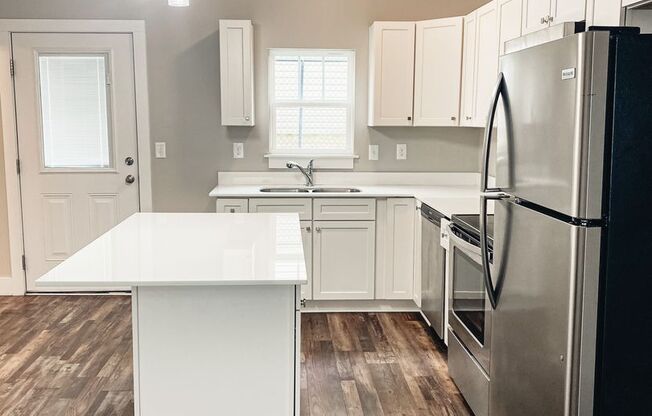 3 beds, 2.5 baths, 1,280 sqft, $1,595, Unit 240 Halo Drive (17)