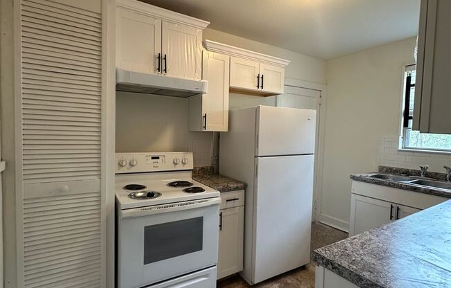 1 bed, 1 bath, 890 sqft, $975, Unit S748-4