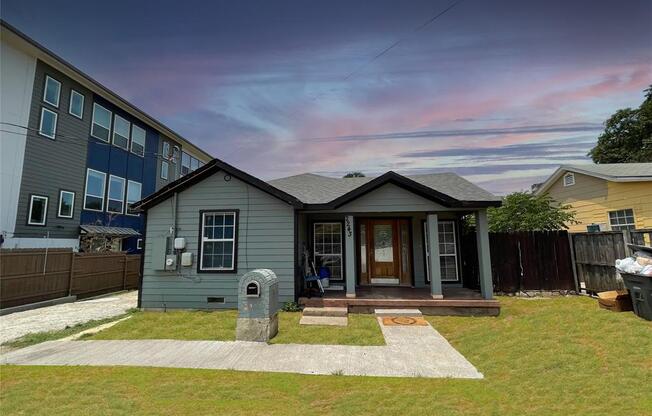 2243 LOVEDALE AVE
