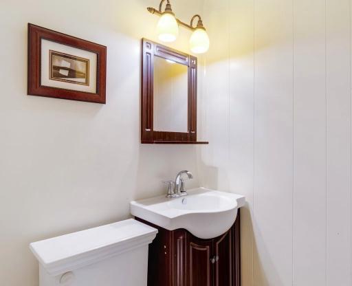 2 beds, 1 bath, 1,000 sqft, $5,250