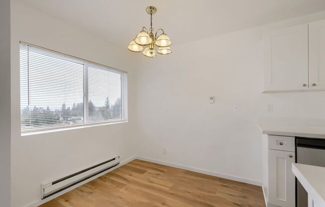 1 bed, 1 bath, 830 sqft, $1,595, Unit Unit 126