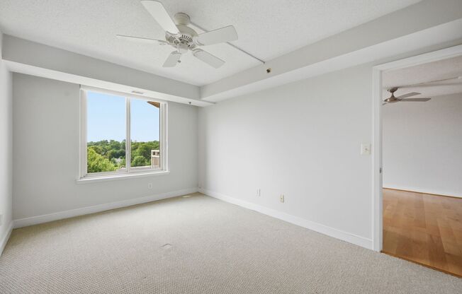 2 beds, 1 bath, $2,750, Unit # #S 1019