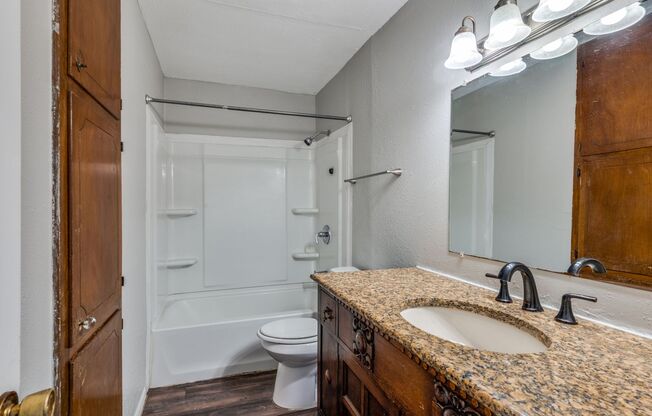Classic 3 Bedroom Single-Story in Ft. Worth