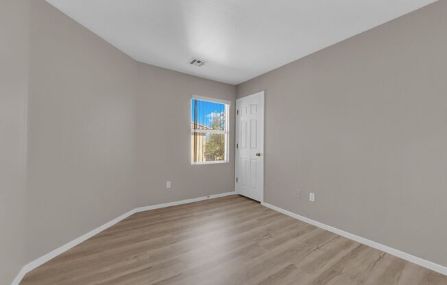 4 beds, 2.5 baths, $2,195