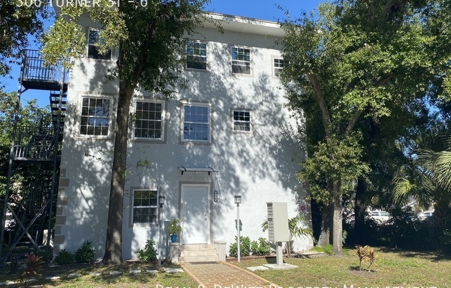 306 TURNER ST