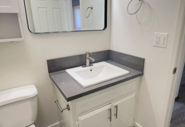 2 beds, 1 bath, 1,100 sqft, $2,568, Unit 241-40