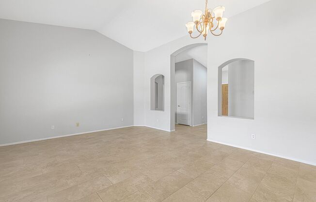 Beautiful 4-Bedroom Chandler Home with Prime Location!