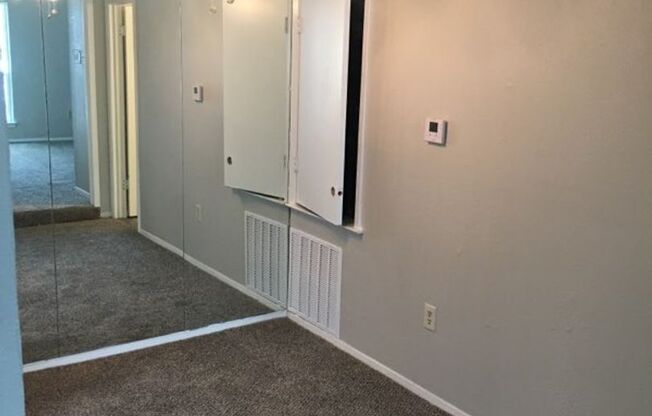 1 bed, 1 bath, $1,000, Unit L 1213