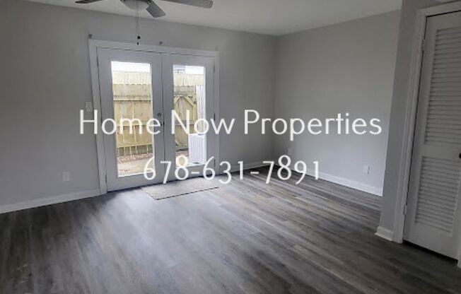 Modern Townhome w/ Granite Kitchen + Fenced Yard – Move-In Ready