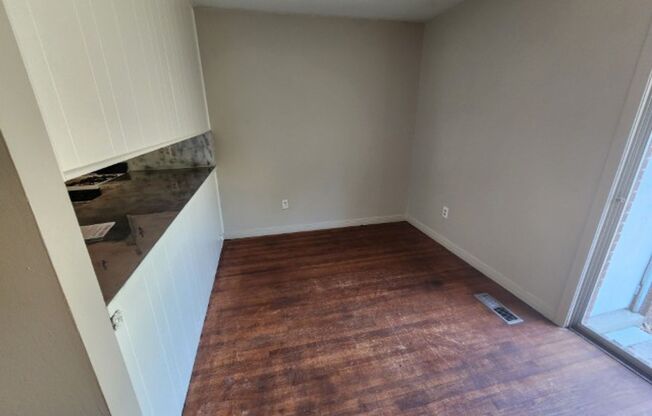 Welcome home to 104 Valley View in North Little Rock - ** Move in Special - $0 Deposit, Please read the full description**